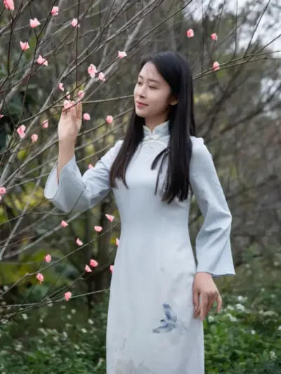 给你们手变梅花，你们觉得怎么样？ #蜡烛花 #山里姑娘 #闲暇时光 #花🌸 #山里dou是好风光