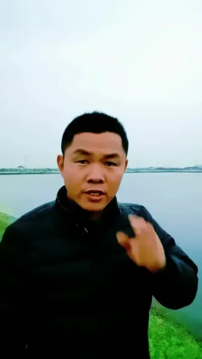 蟹塘有虫子不要搞得那么复杂 #水产养殖 #河蟹养殖