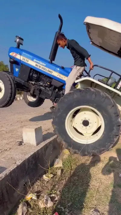 拖拉机🚜驾驶的乐趣 #拖拉机驾驶技术 #拖拉机驾驶员 #印度农机 #纽荷兰拖拉机 #农机视频 @抖音小助手
