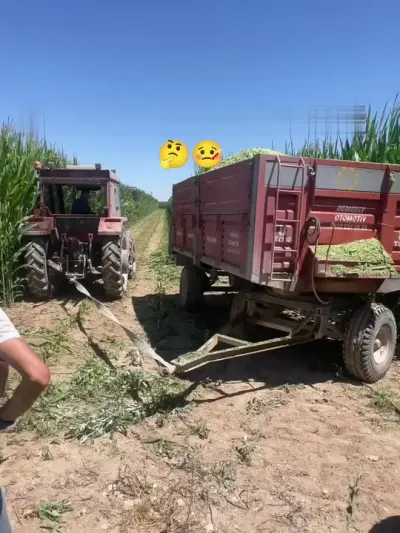 这样拖挂掉头怎么样？ #拖拉机驾驶技术 #拖拉机拖挂车 #田间地头走一走 #现代农业机械 #农机视频 @抖音小助手