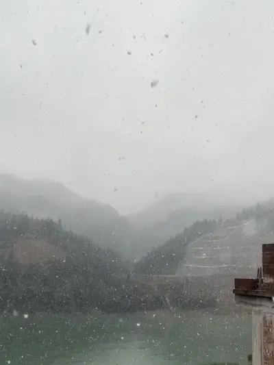 都下雪了 你还不回家吗！#记录家乡美景 #抖出你的家乡美景 #上热门