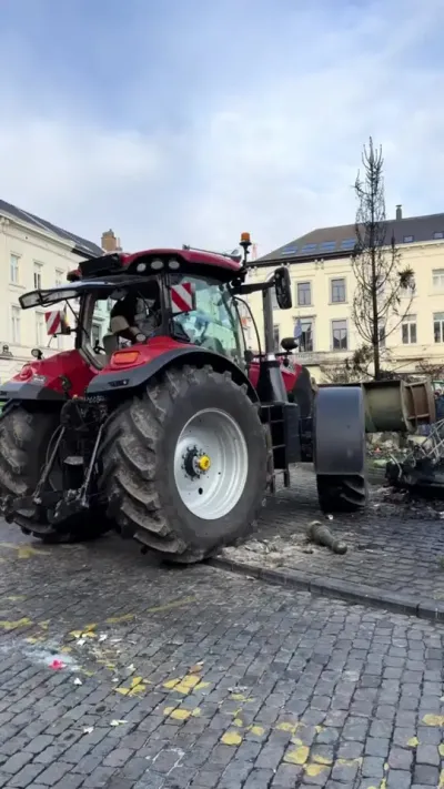 法国农民一言不合就整活#拖拉机 #农业机械 #拖拉机视频 #法国