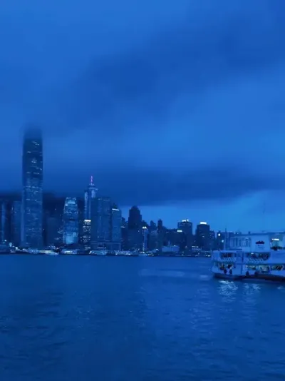 后来我选择了自由 握不住的东西再也没有挽留过.#维多利亚港