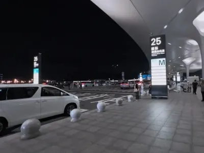 我连快乐都给不了我自己 每天被生活压的喘不过气.