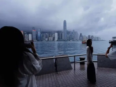 香港的风好大 我快看不清你了#hongkong