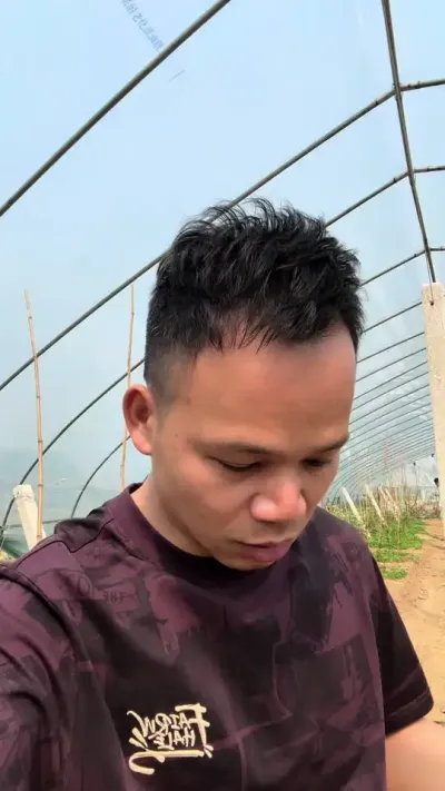 又种百香果了，今年还定5000斤的目标！#种百香果教程 #钦蜜9号百香果 #种植基地 #农业种植技术 #黄金百香果种植技术