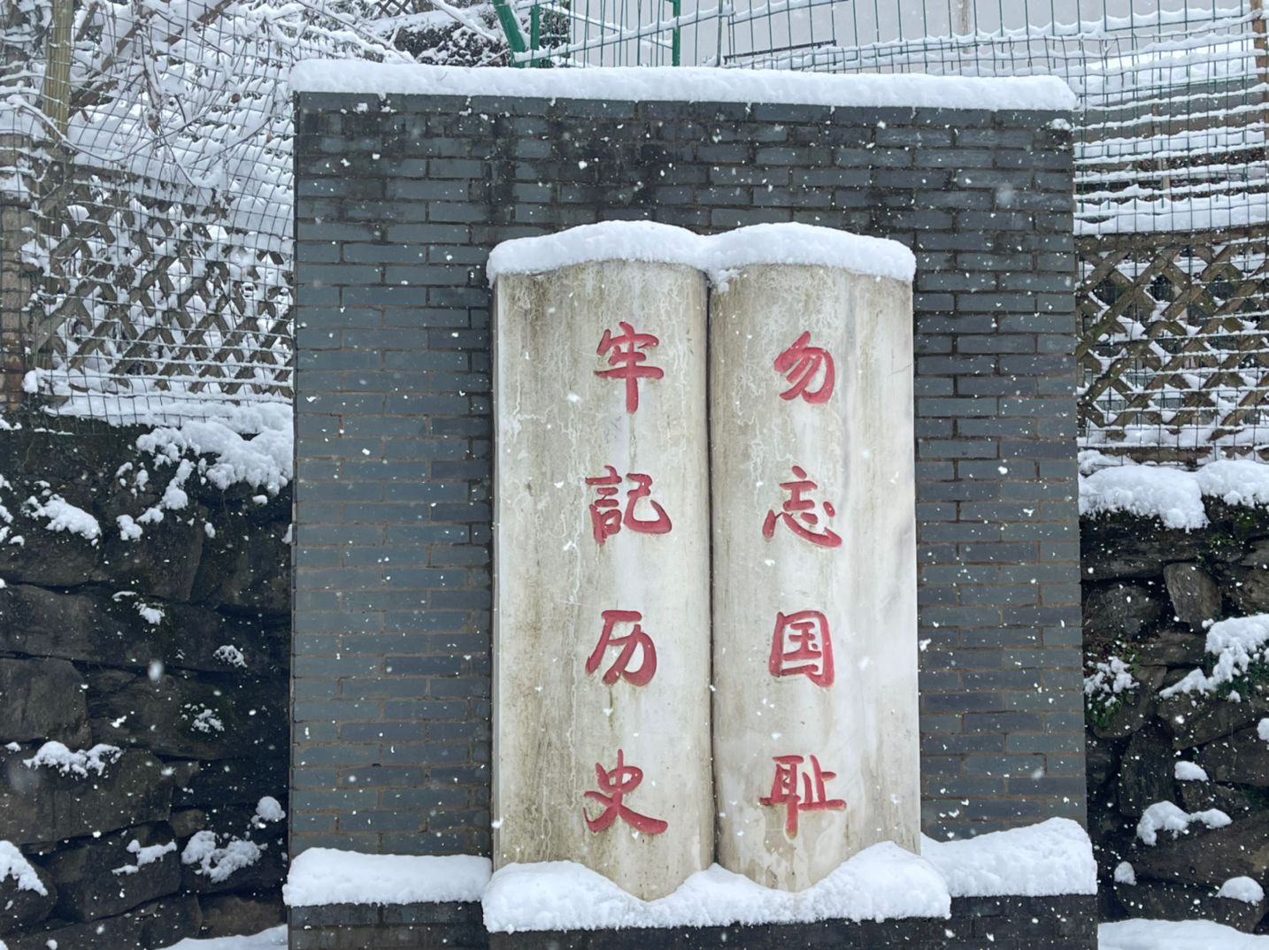 https://static.ixuenong.com/pxn/uploads/prod/thirdfile/2025/04/f7ee8cde5e3c2f39a9d6a25d32ceb2e6.jpg