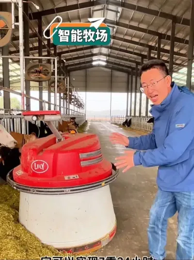 现代化养殖场，自动挤奶机器人、自动推料机器人。 解放劳动力的同时，牛也更健康#农业机械 #莱力智慧牧场 @Lely（莱力中国）